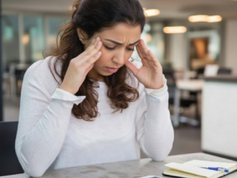 क्या है 'साइकोलॉजिकल फर्स्ट एड', मानसिक समस्याओं से जूझ रहे लोगों की कैसे करता है मदद? 