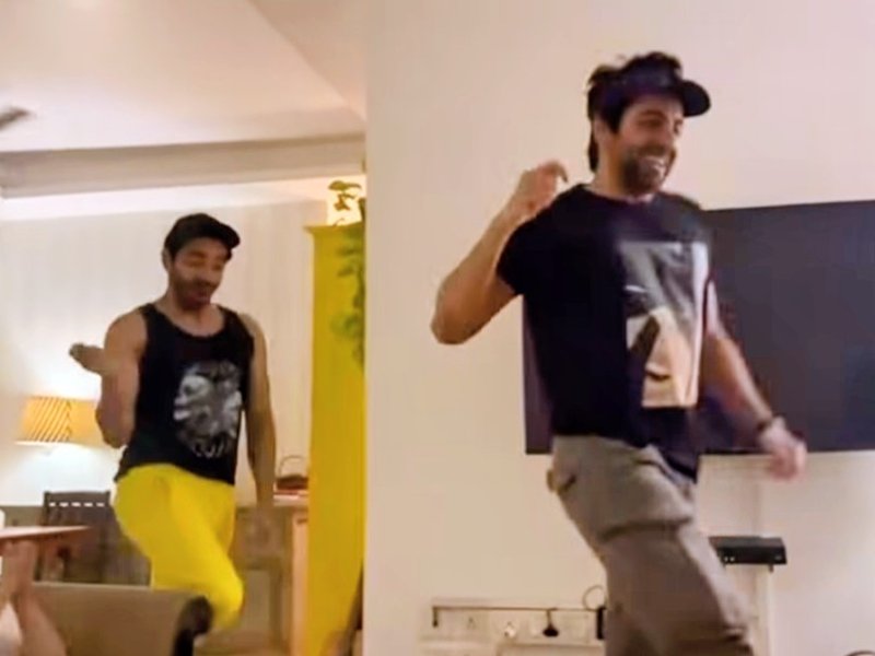 Ayushmann Khurrana groves on 'Roop Di Rani' with brother Aparshakti in this throwback clip