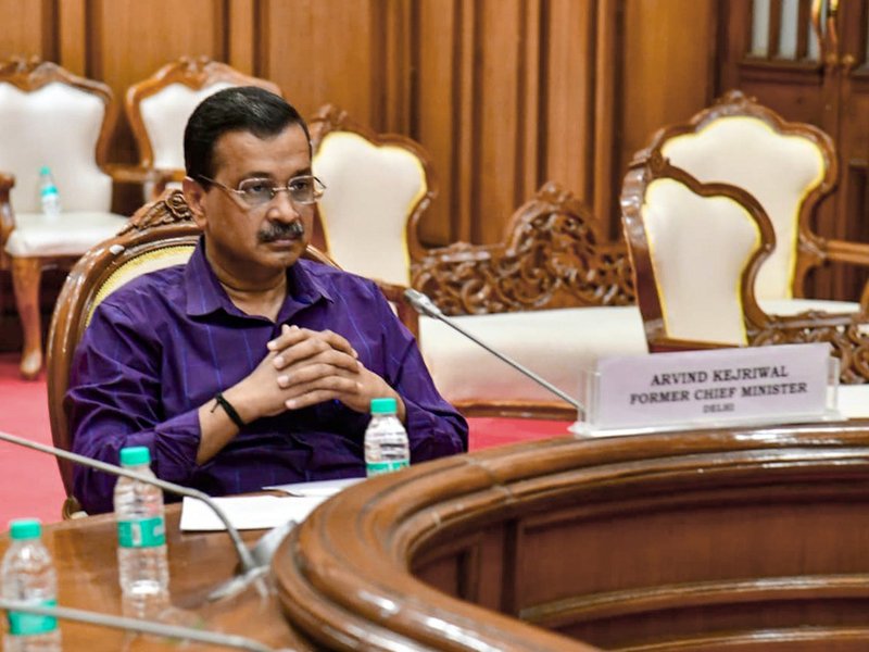 'शांति, विश्वास, आस' सब टूटी, अब शिखर पर बैठकर 'संजय' से पार्टी में महाभारत का हाल सुनेंगे केजरीवाल