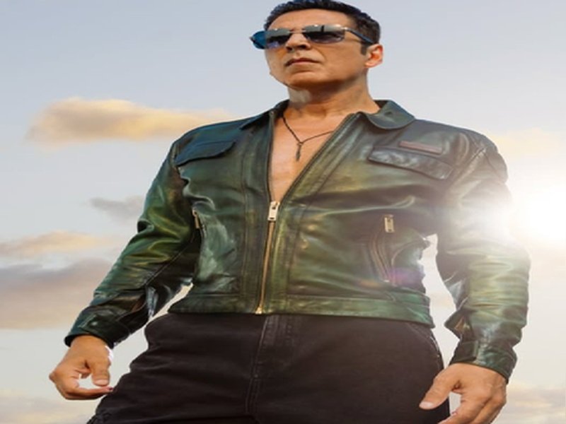 अक्षय कुमार की बेटी से ऑनलाइन मांगी गई थीं आपत्तिजनक तस्वीरें, छात्रों को दी गई साइबर सुरक्षा की जानकारी