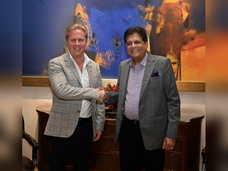 Piyush Goyal welcomes Todd McClay ahead of India-New Zealand FTA signing on April 27