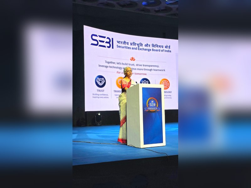 वित्त मंत्री सीतारमण ने सेबी से वित्तीय सिस्टम में केवाईसी को आसान और एक समान बनाने का किया आग्रह 