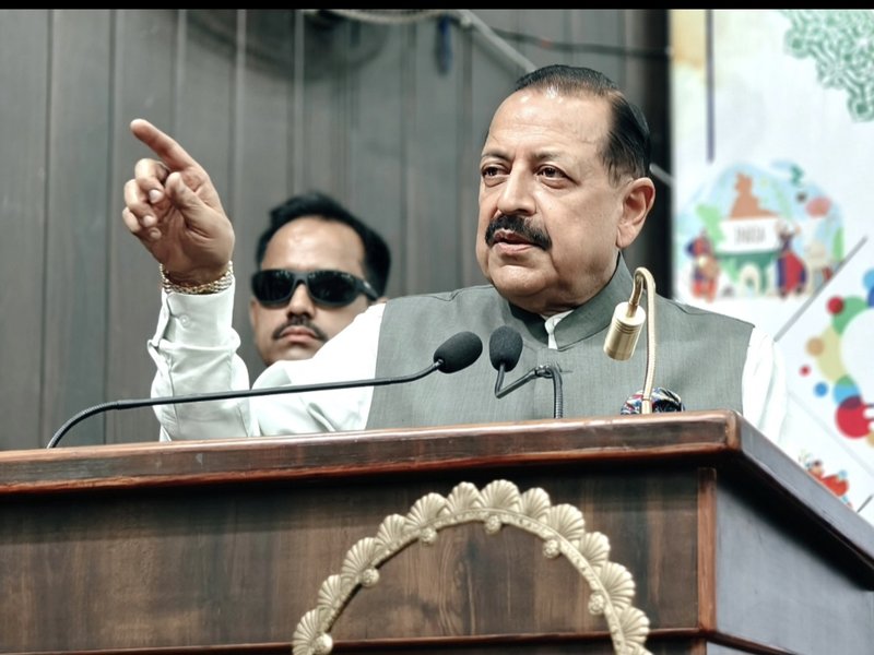 सरकार ने कमजोर वर्गों के लिए बचपन से ही एक 'व्यापक व्यवस्था' बनाई है: डॉ. जितेंद्र सिंह