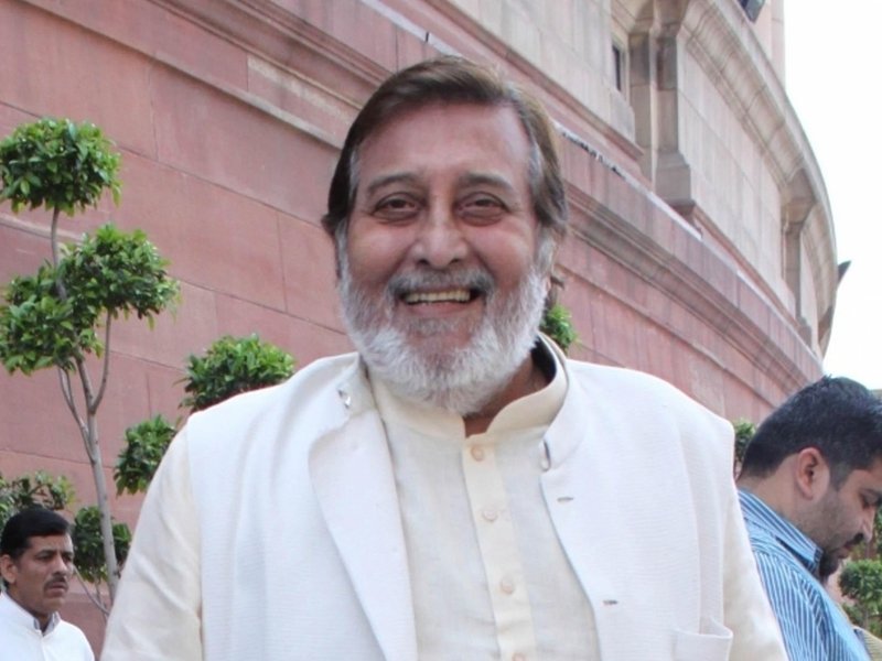 एक्टिंग में सुपर तो स्पोर्ट्स में जबरदस्त थे विनोद खन्ना, सुनील दत्त ने बनाया था 'खलनायक'