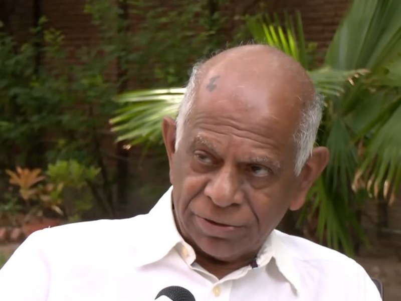 Experts flag security lapse, praise Trump's composure after White House dinner shooting