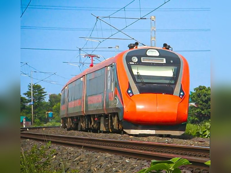 मुंबई-अहमदाबाद वंदे भारत में 20 कोच स्थायी, 28 अप्रैल से बढ़ेगी क्षमता