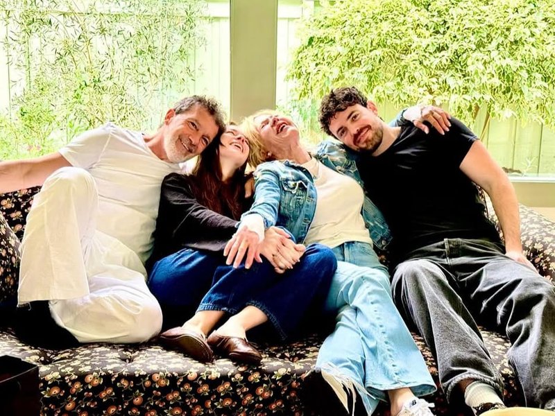 Antonio Banderas shares fun moments with daughter, former wife and son-in-law