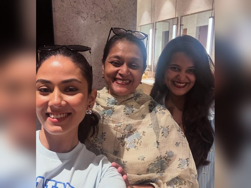 Mira Rajput spends quality time with MIL Supriya Pathak & SIL Sanah, shares cheerful selfie