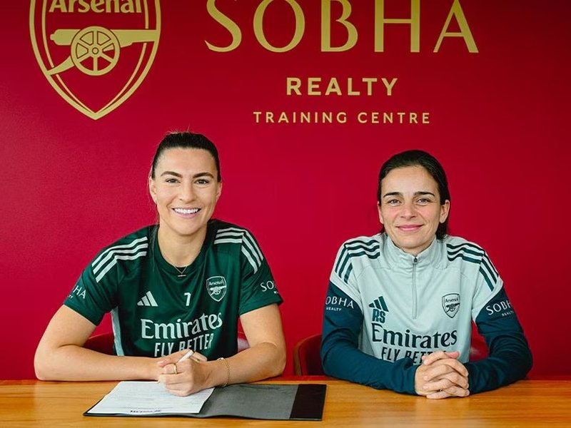 Australian defender Steph Katley signs new deal with Arsenal. Photo credit: Arsenal FC