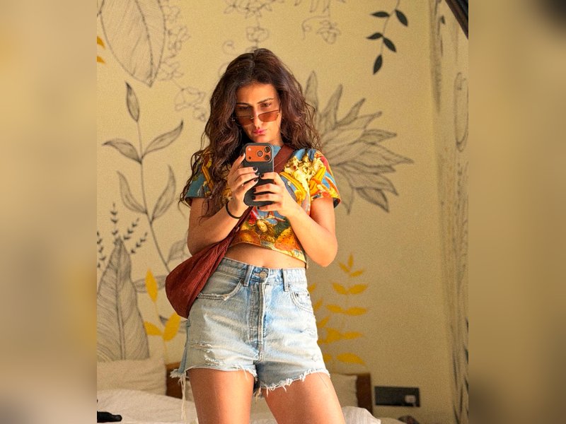 Fatima Sana Shaikh reveals her perfect travel partner, shares secret to keep her happy