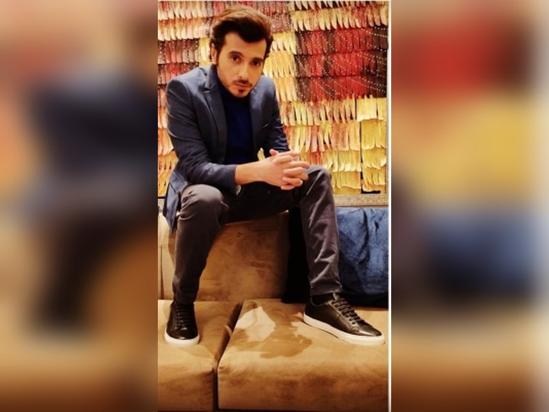 बाहरी तारीफ से ज्यादा काम में ईमानदारी महत्वपूर्ण, यही मेरे लिए 'ग्लोरी' है : दिव्येंदु