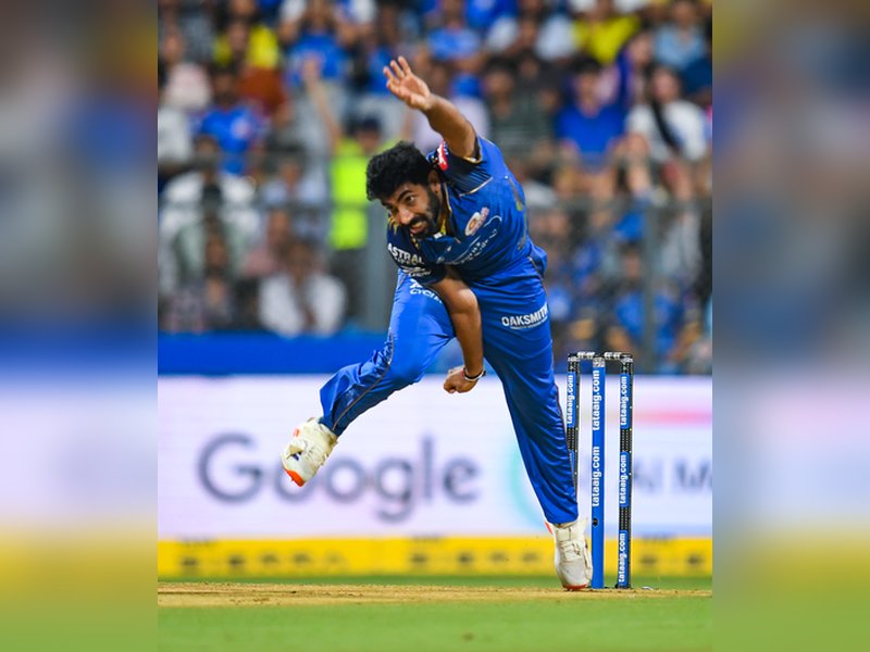 'हम सब फिर से बुमराह के नाम का गाना गाएंगे': पोलार्ड