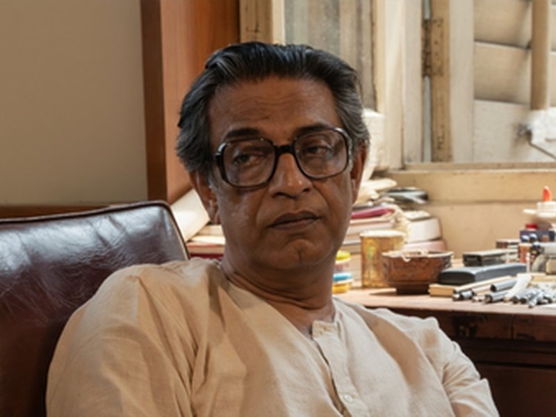 'पाथेर पांचाली' बनाने के लिए प्रोड्यूसर्स के पास नोटबुक लेकर जाते थे सत्यजीत रे, जीवन बीमा पॉलिसी तक रख दी गिरवी