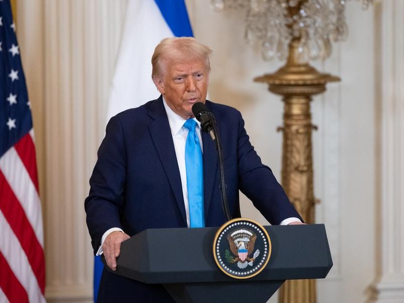 Trump touts economy, Iran strikes