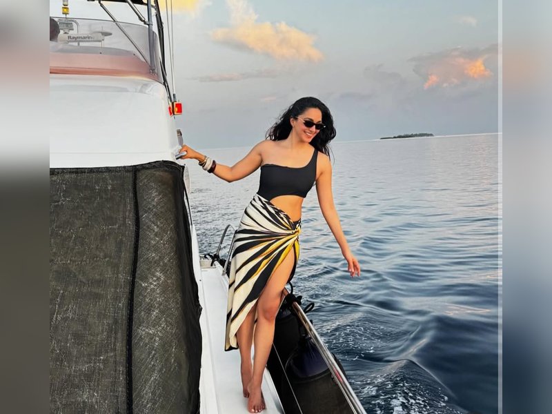 Kiara Advani shares glimpse of ‘sun-kissed days’ with ‘loves’ Sidharth Malhotra, Saraayah 
