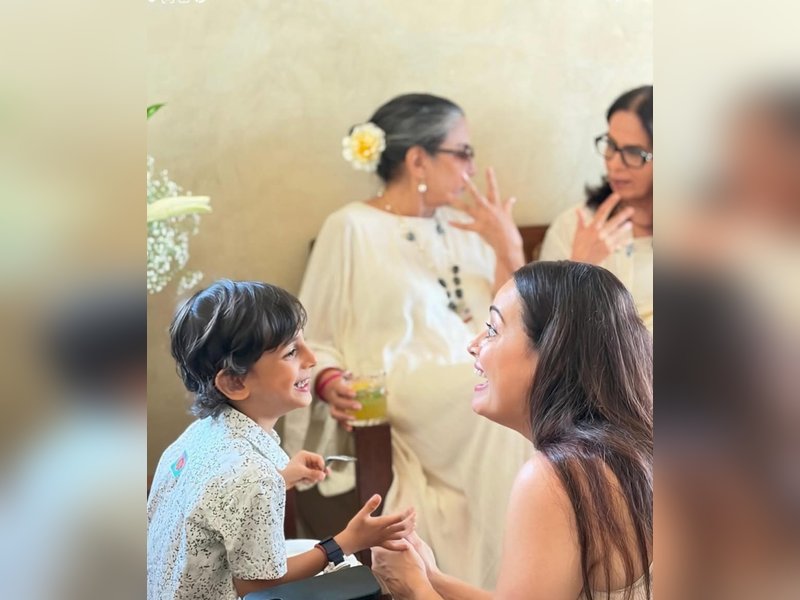 Shabana Azmi shares a candid pic of Dia Mirza with her six year-old son engrossed in conversation