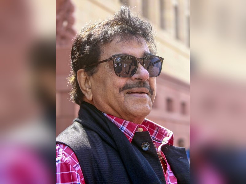 Shatrugan Sinha expresses regret for not being able to work with Satyajit Ray