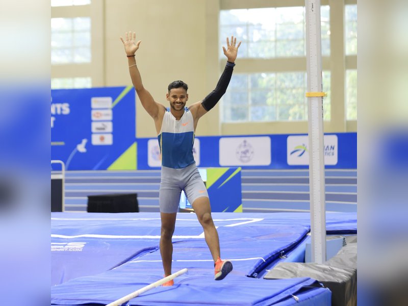 Kuldeep Kumar sets national pole vault record, raises the bar to 5.41m, in the Indian Indoor Open Combined Events and Pole Vault Competition at the Indoor Stadium in Bhubaneswar on Saturday. Photo credit: AFI