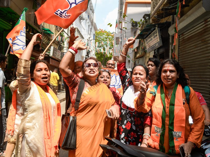 भाजपा का 'जय मां काली' सफल, टीएमसी का 'हृदय माछे काबा, नयन-ए-मदीना' फुस्स