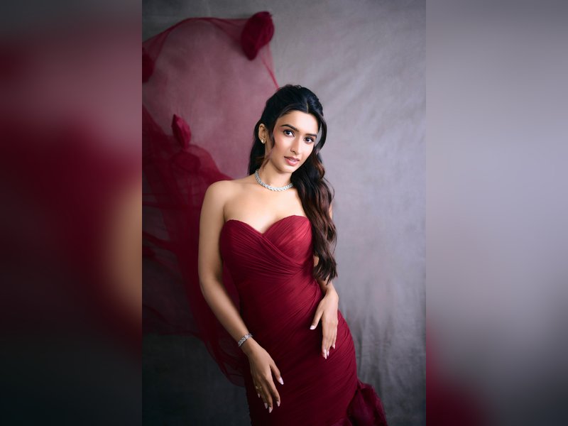 Raghav Juyal & Komal Pawaskar’s chemistry to be the highlight for Vikas Bahl’s ‘Ikaee’