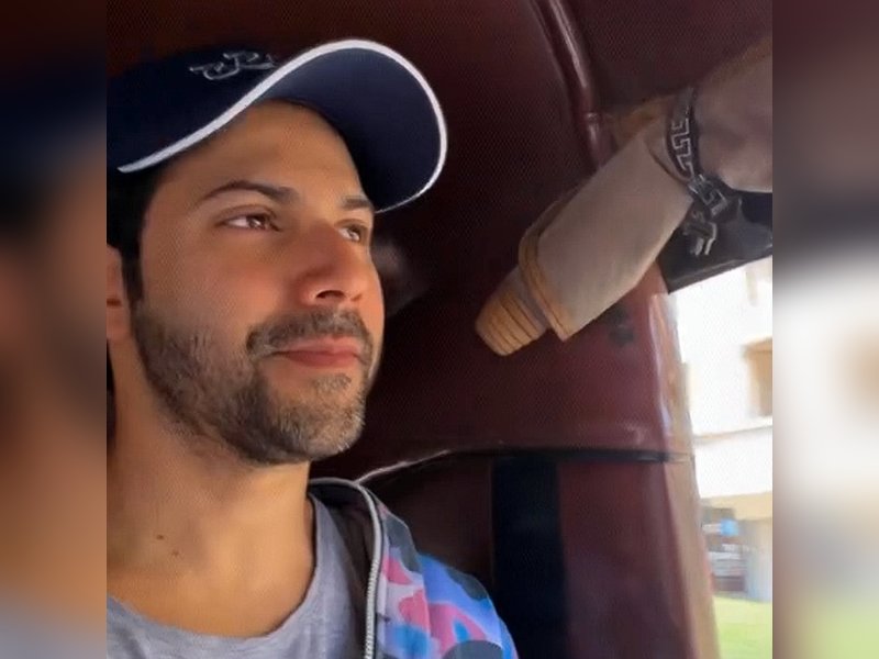 Varun Dhawan ditches luxury car, opts for rickshaw ride on Mumbai streets 