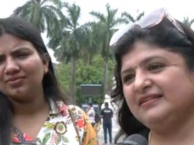 भवानीपुर के निवासियों और मूर्तिकारों ने नई सरकार से समस्याओं को दूर करने की मांग की