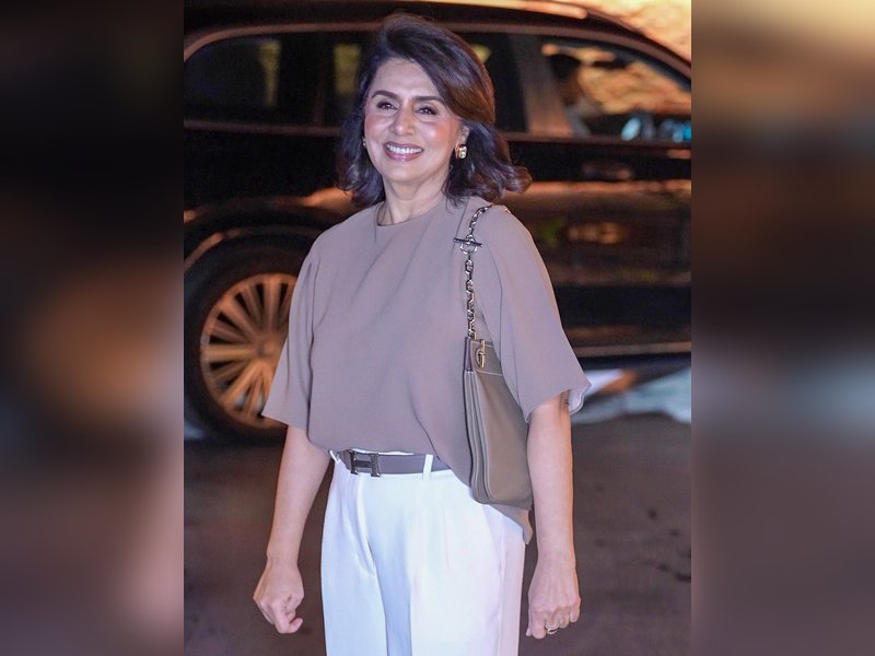Neetu Singh marks 49 years of iconic entertainer ‘Amar Akbar Anthony’