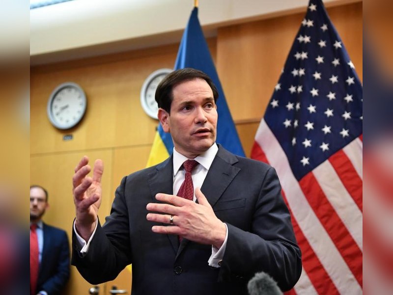 US presses China over Iran support