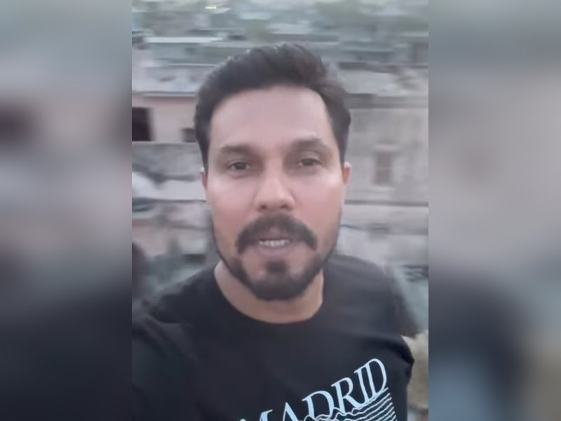 Randeep Hooda gives a glimpse of his ancestral village house & calm ‘gaam’ life 