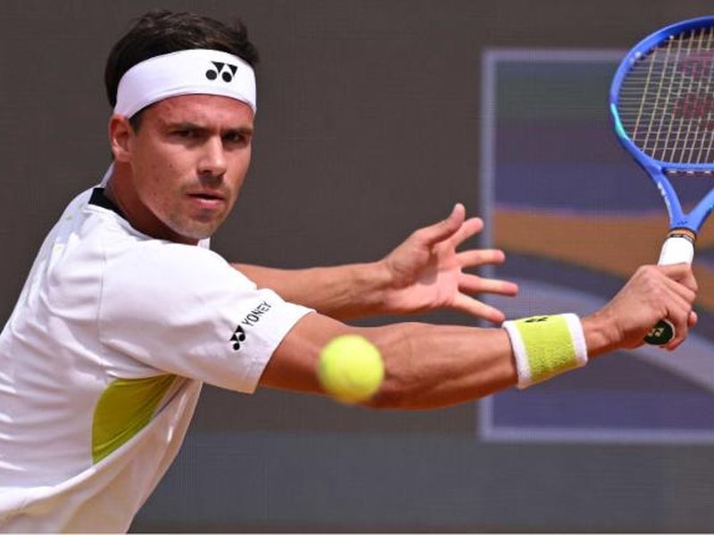 Italian Open: Altmaier beats Zhizhen to set up second-round clash with Zverev