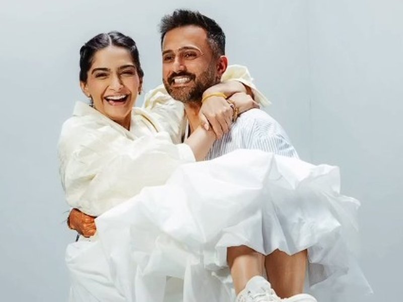 Sonam Kapoor celebrates a decade with Anand Ahuja: love you more gently, intentionally and completely