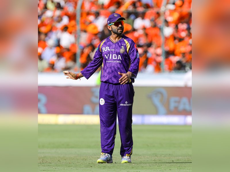 आईपीएल 2026: डीसी के खिलाफ टॉस जीतकर केकेआर ने चुनी गेंदबाजी, विपराज-मुकेश की वापसी