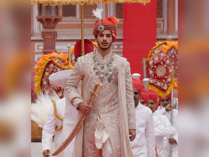 'द रॉयल्स' के एक साल पूरे होने पर इमोशनल हुए ईशान खट्टर, सेट की यादों को किया साझा
