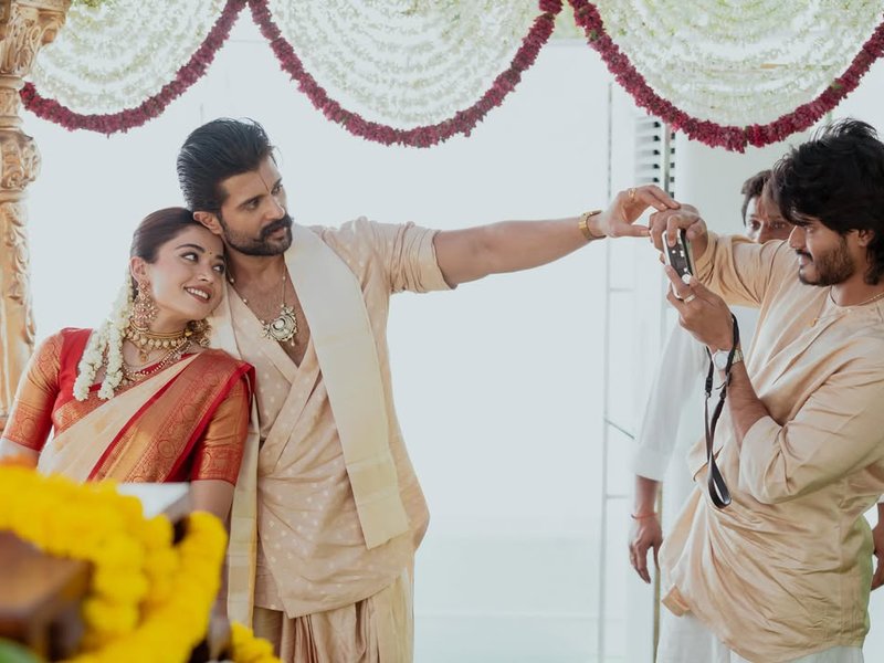 Anand Deverakonda calls 'Big brother' Vijay Deverakonda more complete & confident on his birthday