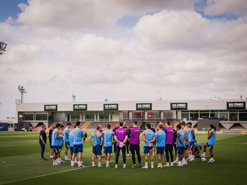 ‘It happens all over the world’: Flick unfazed by Real Madrid dressing-room turmoil ahead of El Clasico (Credit: X/Barcelona FC)