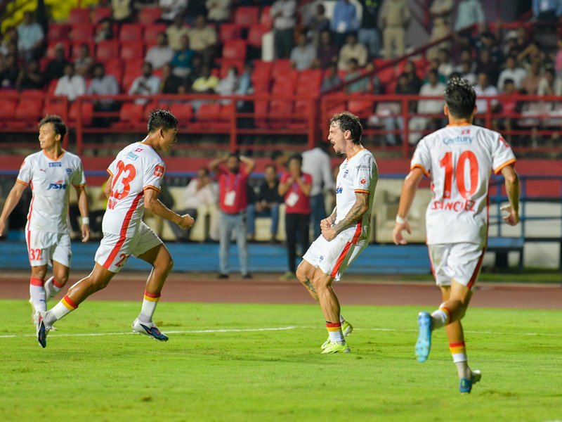 ISL 2025-26: Chhetri sets milestone as Muñoz claims first victory over Jamshedpur (Credit: Bengaluru FC)