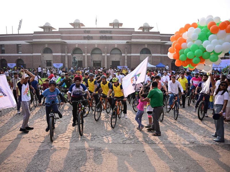 Armed Forces lead from front at 73rd edition of Fit India Sundays on Cycle in New Delhi (Credit: SAI)