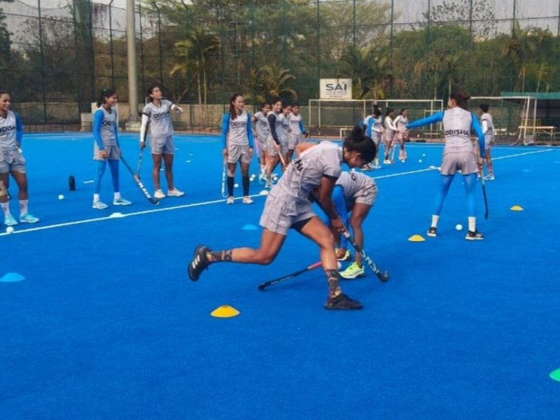 हॉकी इंडिया ने 31 सदस्यों वाली सीनियर महिला नेशनल कोचिंग कैंप की घोषणा की