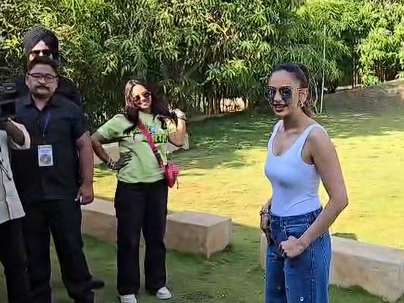 Gir Forest offers clarification amidst backlash for Rakul Preet's casual stroll 