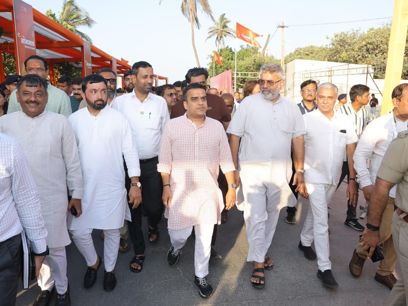 Gujarat: Preparations intensify for PM Modi's Vadodara roadshow after arrival in Jamnagar