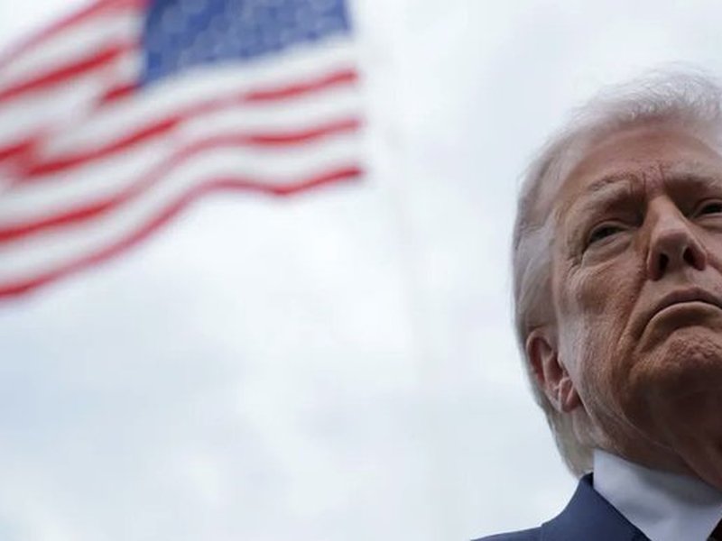 Trump mocks Democrats, floats 2028 ‘dream team’ at White House dinner