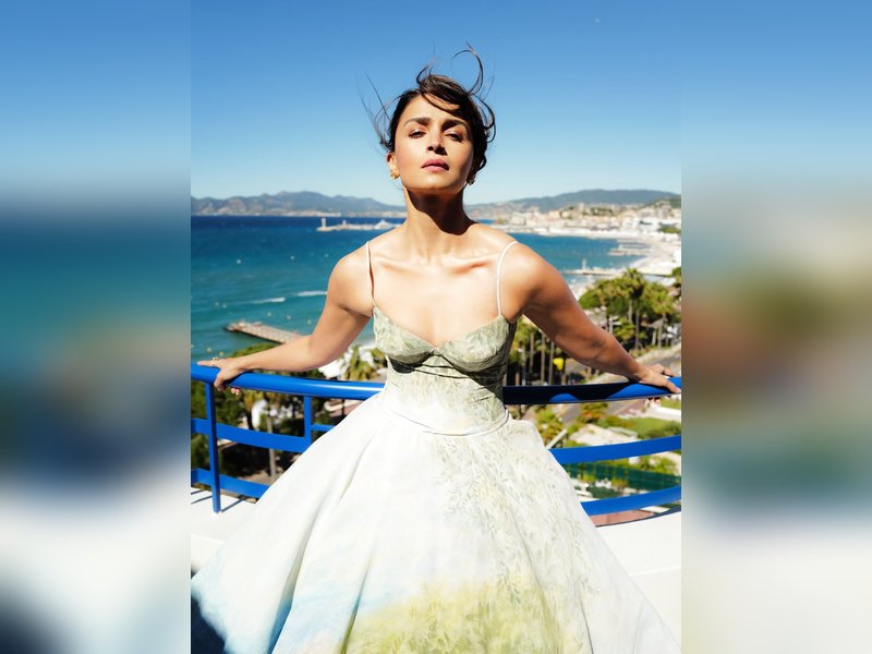 Alia Bhatt's Cannes look gets a thumbs up from Karan Johar: Just so beautiful