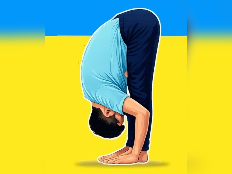 दिन भर थकान-तनाव, अकड़न और खराब पाचन? पादहस्तासन के पास है समाधान