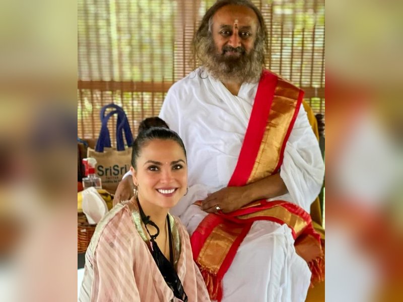 Lara Dutta wishes Gurudev Sri Sri Ravi Shankar on his 70th birthday, shares heartwarming moments