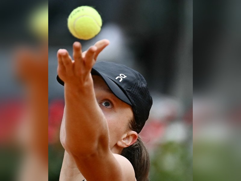 Iga Swiatek storms into semifinals with commanding win over Jessica Pegula in Rome on Wednesday. Photo credit: WTA Tour