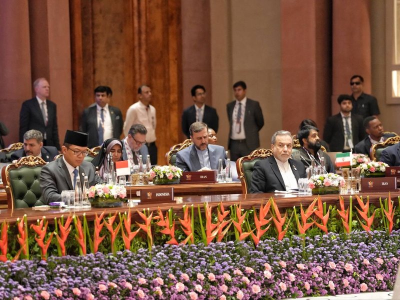 Iran victim of illegal expansionism, warmongering, says Araghchi at BRICS meet