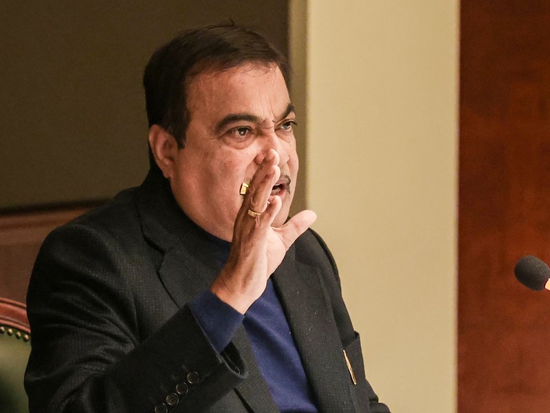 Nitin Gadkari cuts convoy, travels by bus to back PM Modi's fuel conservation appeal