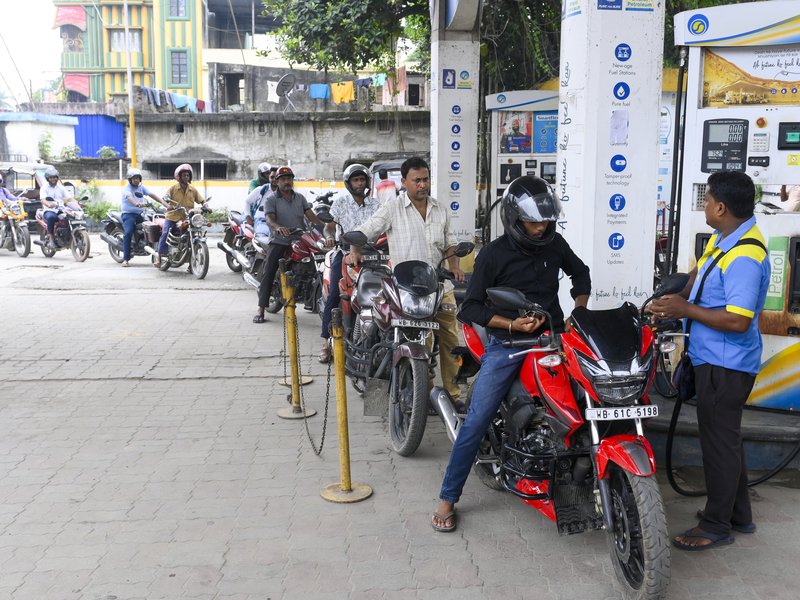 No shortage of petrol, diesel or LPG at retail outlets: Govt officials