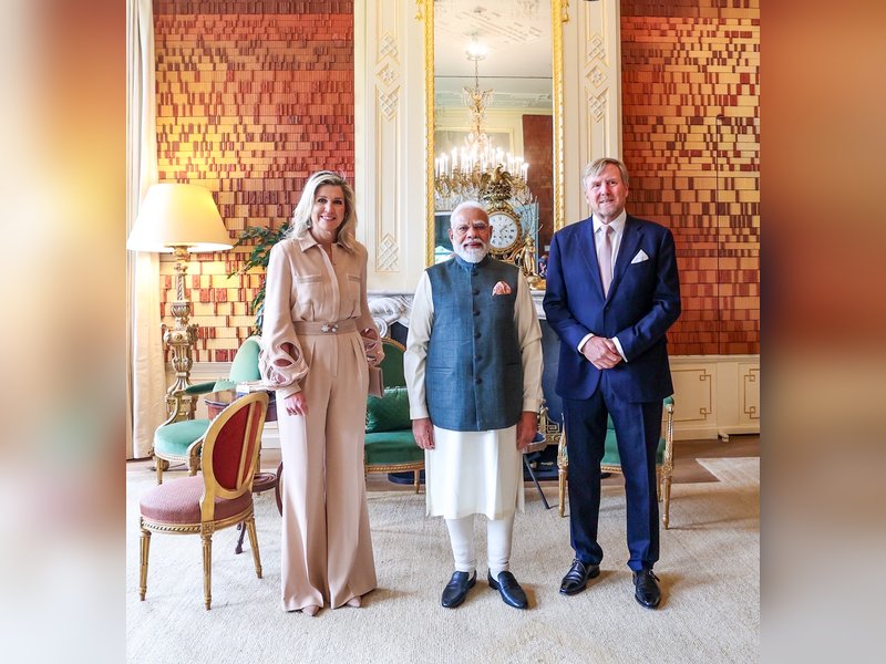pm modi met king-queen