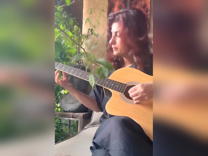 Twinkle Khanna learns guitar from her 12 year-old daughter, says every wrong note gets her a ‘condescending look’
